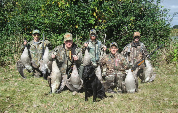 Guided Michigan Goose Hunting. Duck Hunting and Youth hunts also available from HayDays Hunts